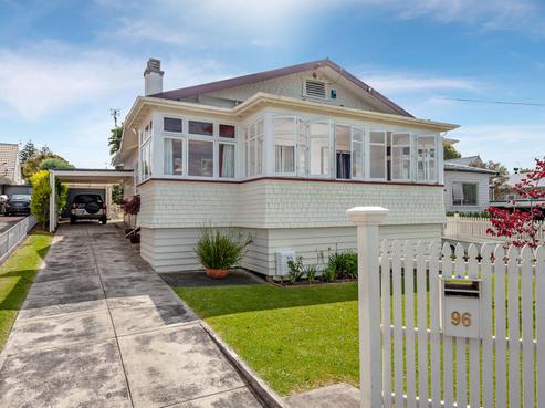 96 Huia Road, Point Chevalier