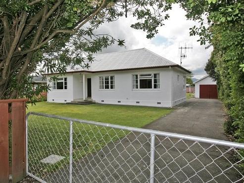 802 Willowpark Road South, Akina