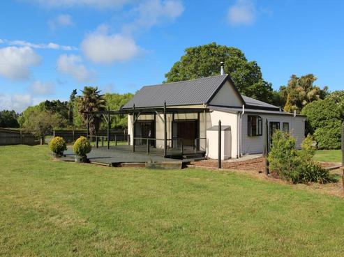 87 Parsonage Road, Woodend