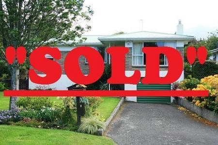 11 Constant Street, Sawyers Bay