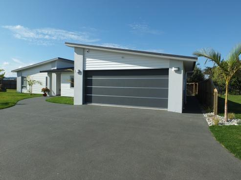31 O'Farrell Drive, One Tree Point
