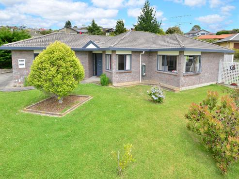 84 Roberta Crescent, Orewa