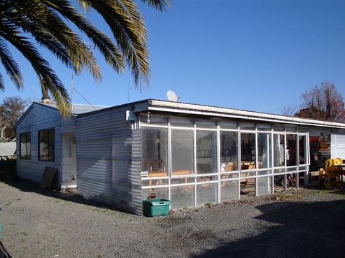 18B Howell Road, Taneatua