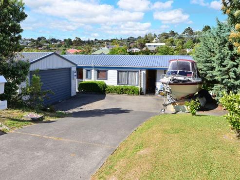 4 Donald Street, Stanmore Bay