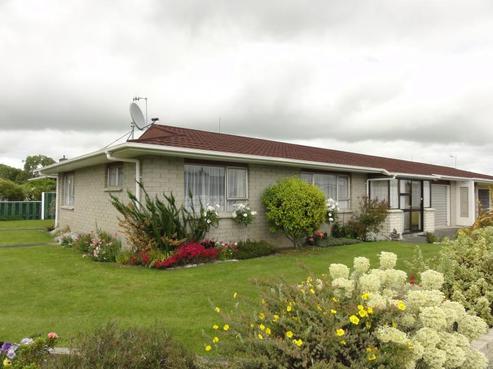 2 Sandstrom Grove, Feilding