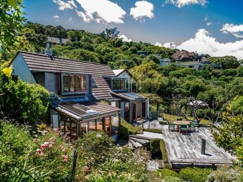 12 Howard Road, Point Howard