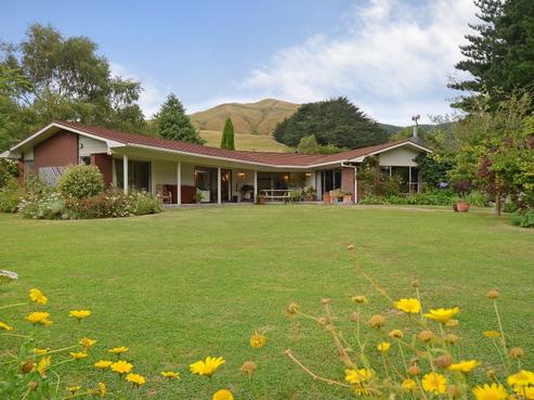 836 Whitemans Valley Road, Whitemans Valley