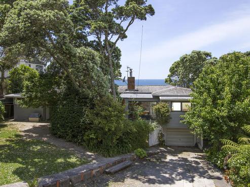 60 Cliff Road, Torbay