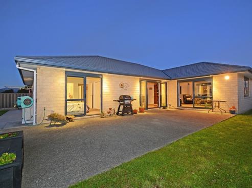 13 Diamond Grove, Brown Owl