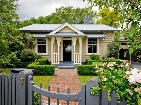 7 Moa Crescent, Frankton