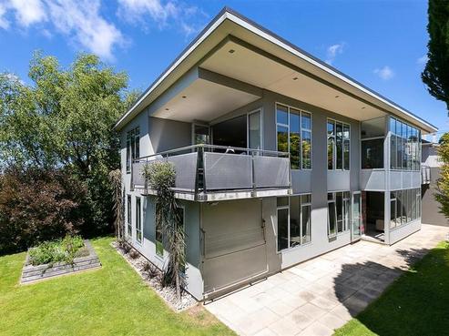 29 Pacific Street, Roslyn