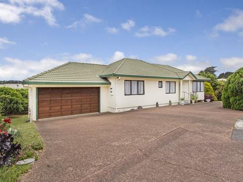 19 Frank Nobilo Drive, Golflands