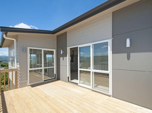 6 Park Grove, Belmont