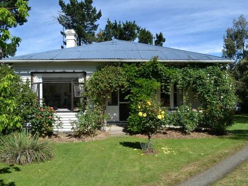 637 Depot Road, Oxford