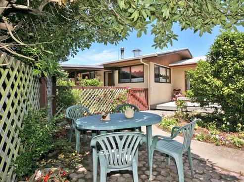1202 Southland Road, Raureka