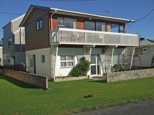 99 Eighth Avenue, Urenui