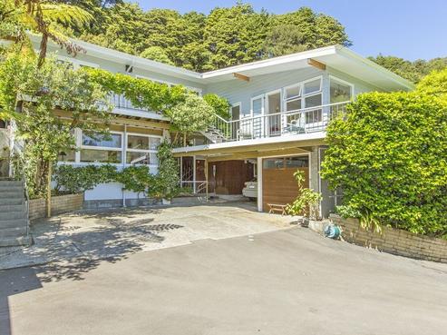 19 Walter Road, Lowry Bay