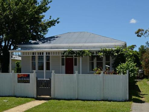 11 Daniel Street, Martinborough