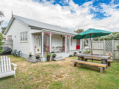 126 Tutere Street, Waikanae Beach