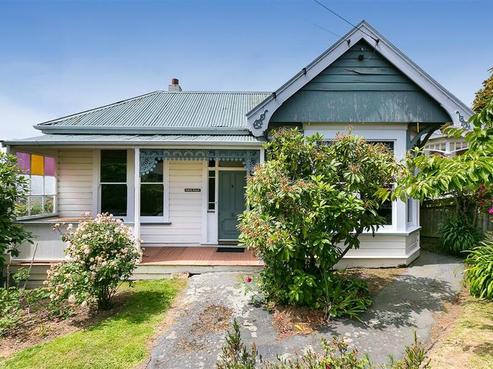30 Hazel Avenue, Caversham