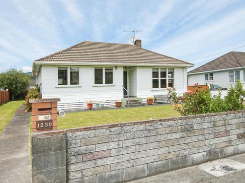 1230 Taita Drive, Taita