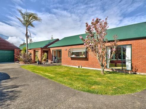 160 Lakeside Drive, Orewa