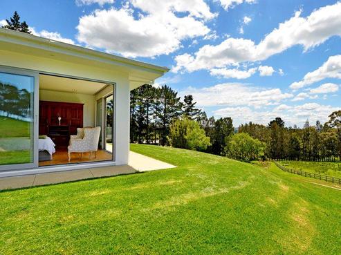 783A Dairy Flat Highway, Dairy Flat