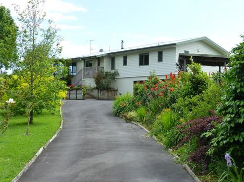 495 Back Miranda Road, Miranda