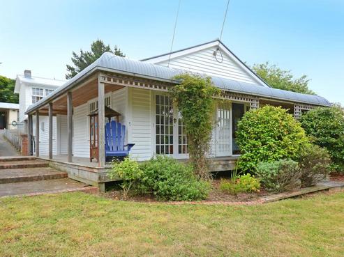 20 Forest Road, Pinehaven