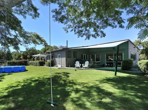555C Old Highway, Whakamarama
