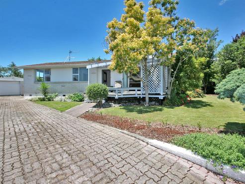 21 James Cook Street, Havelock North