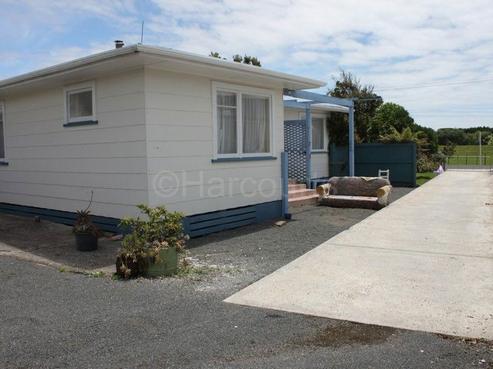 15 East Bank Road, Thornton