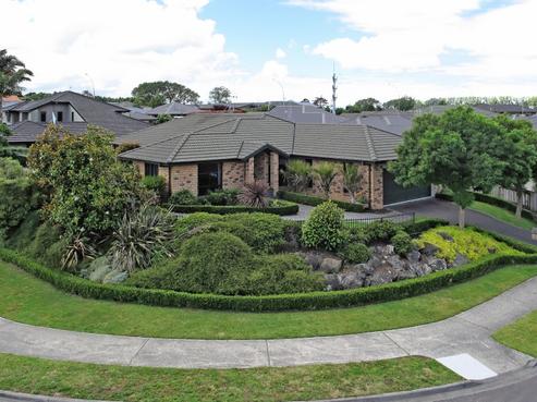 1 Wiltshire Drive, Huntington