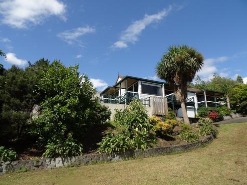 207 Oakley Crescent, Thames