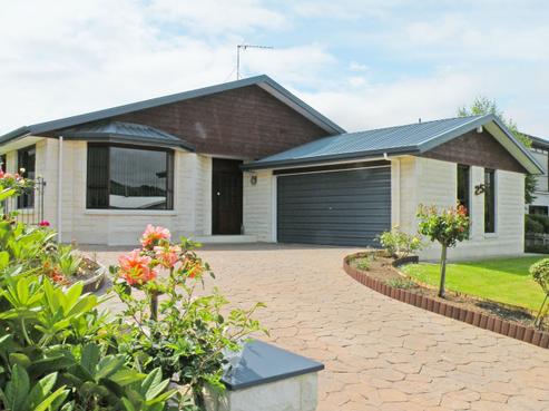 25 Estuary Crescent, Fairfield