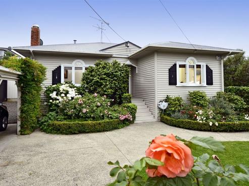 20 Old Lake Road, Narrow Neck