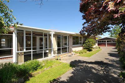 5 Hadlow Place, Burnside
