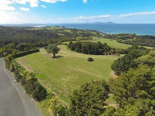79 The Crescent, Langs Beach