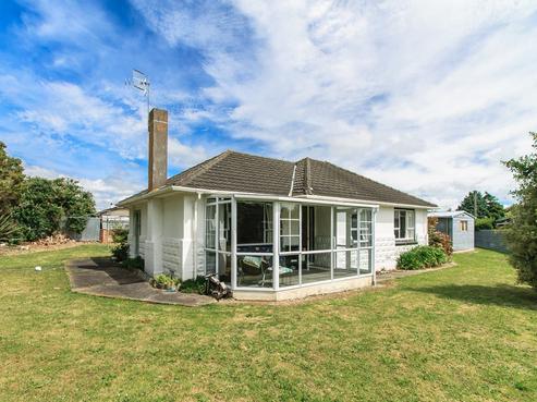 26 Pharazyn Street, Feilding
