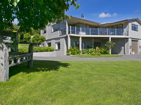 11 Dorothy Drive, Acacia Bay