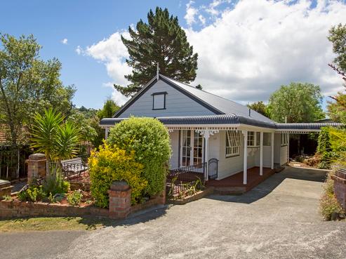 4 Takanini Grove, Stokes Valley