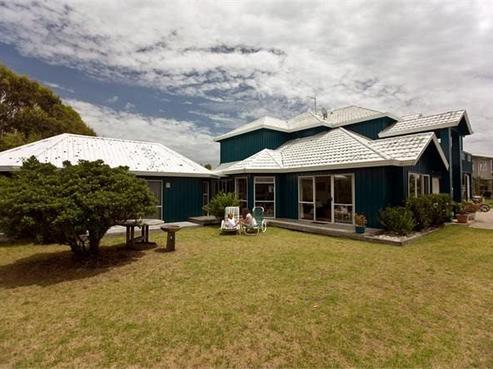 163 Kowhai Avenue, Matarangi