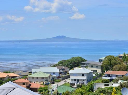1443 Whangaparaoa Road, Army Bay