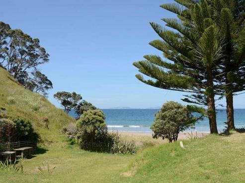 42 Rockell Road, Whananaki