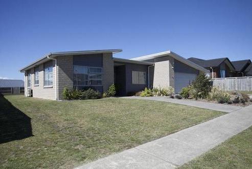 16 Alpers Ridge, Leamington