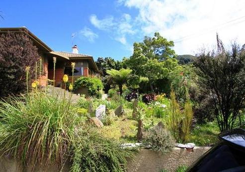 11 Ascog Road, Ravensbourne