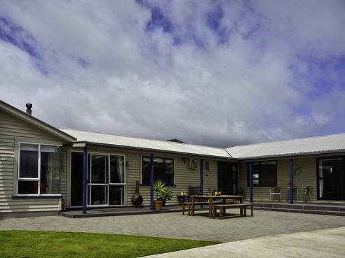 101 Queen Street, Westport