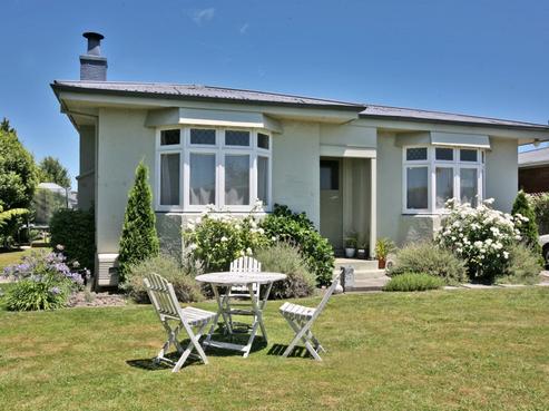 803 Queen Street East, Parkvale