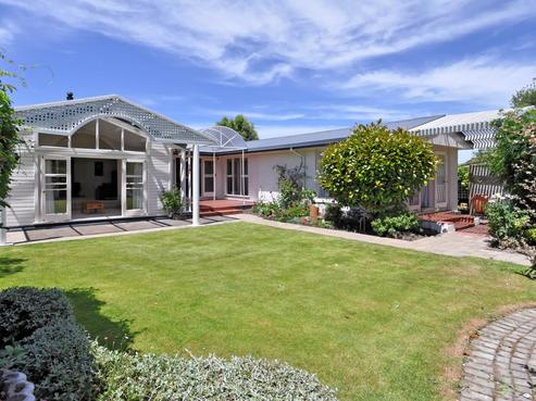 21 Warren Crescent, Hillmorton