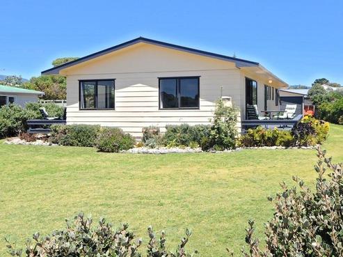 13 Adrian Grove, Waikanae Beach